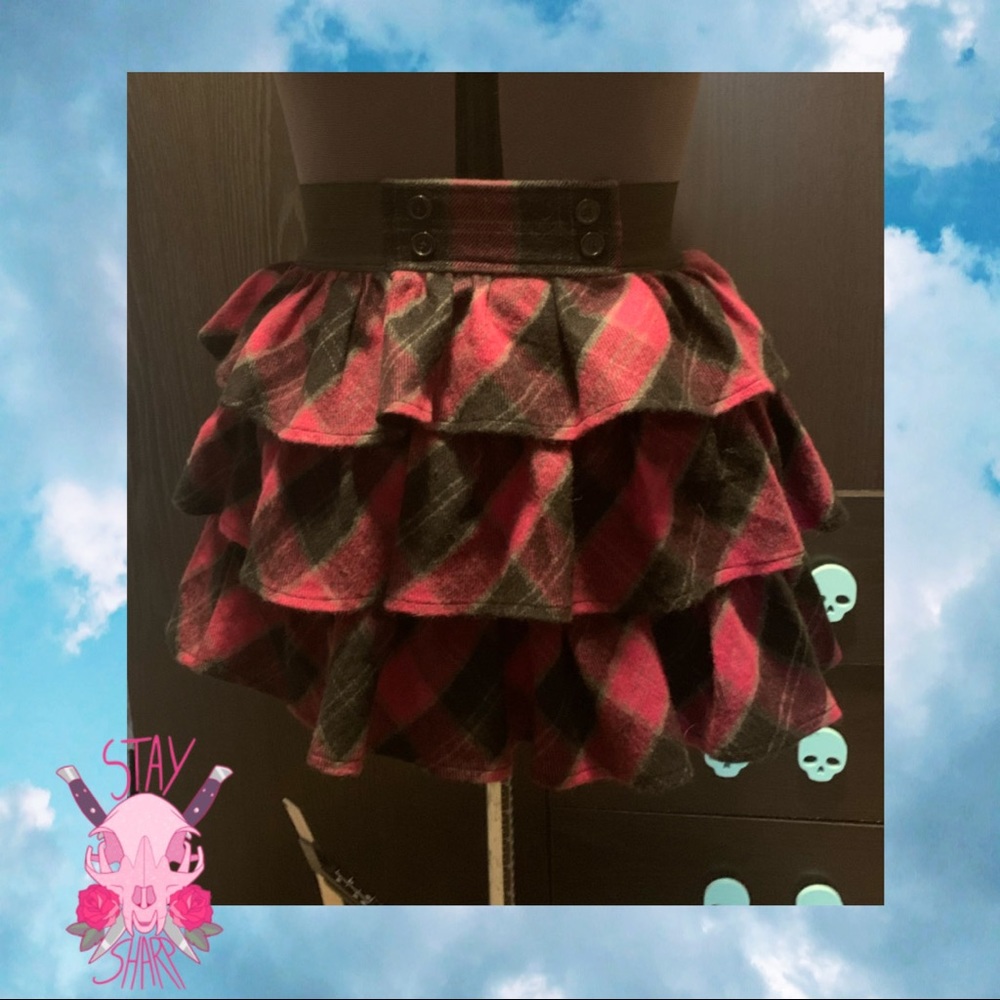 💀Pink Plaid Ruffle Skirt